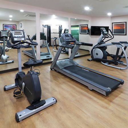 Candlewood Suites Celaya Селая Экстерьер фото