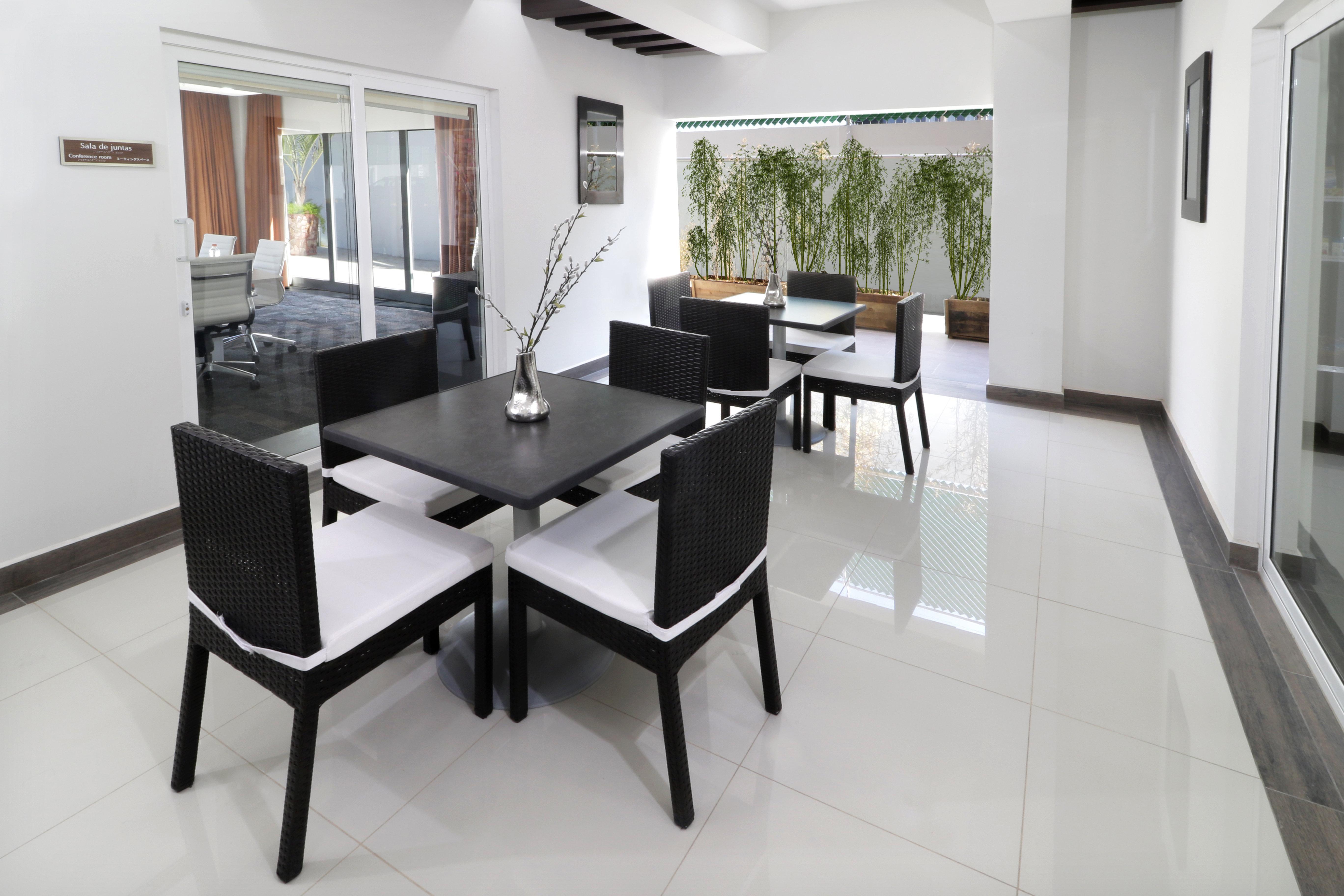 Candlewood Suites Celaya Селая Экстерьер фото