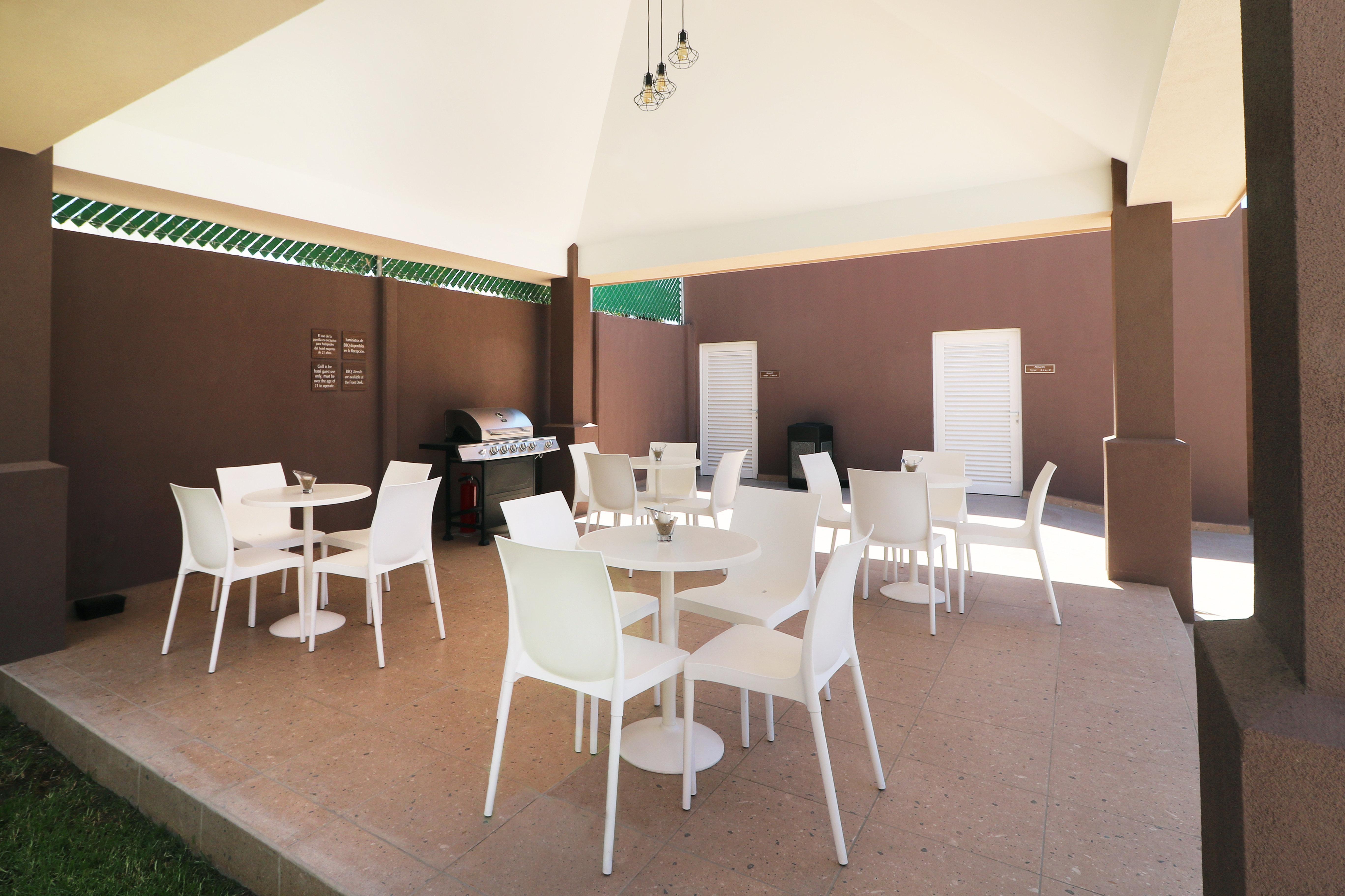 Candlewood Suites Celaya Селая Экстерьер фото