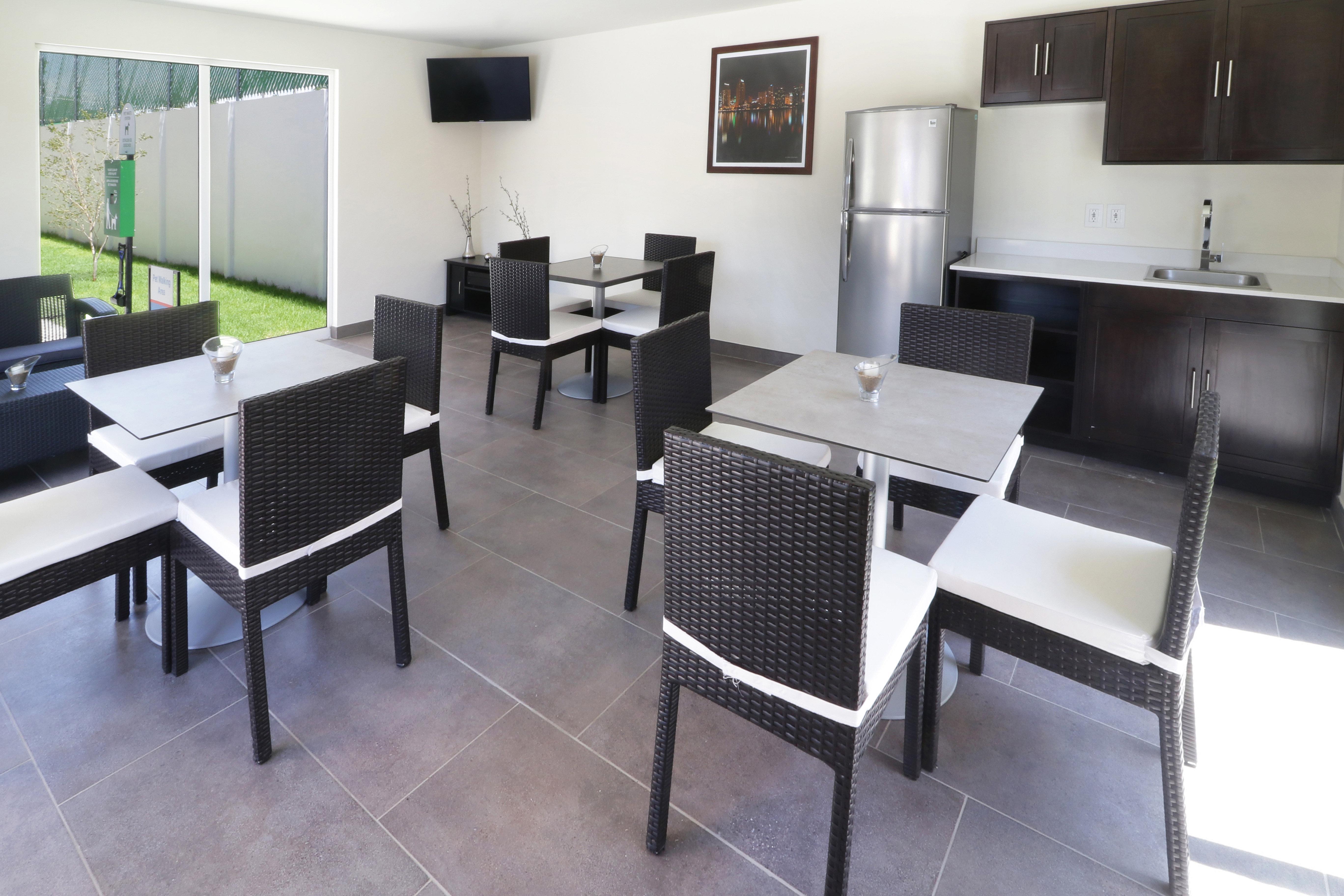 Candlewood Suites Celaya Селая Экстерьер фото