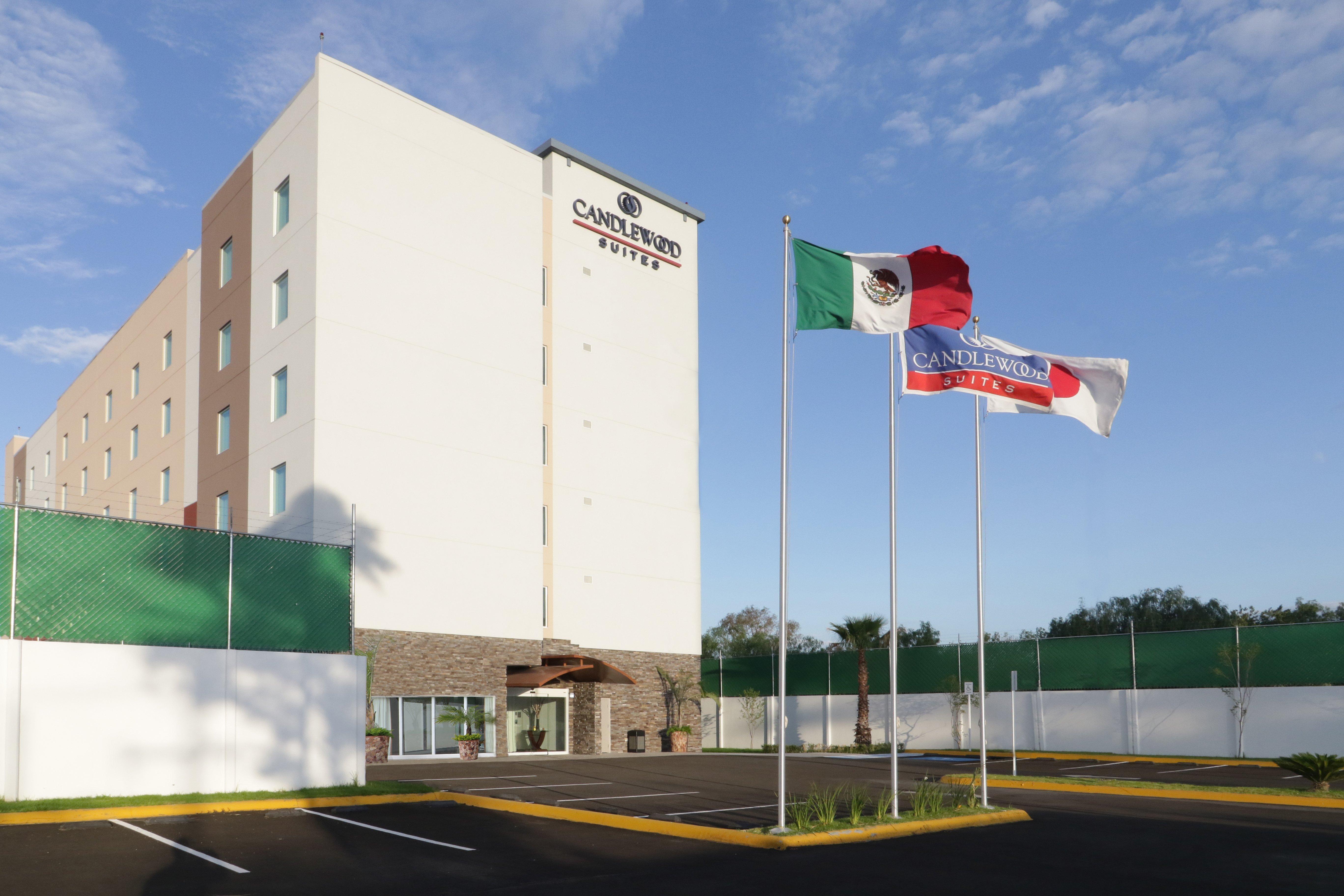 Candlewood Suites Celaya Селая Экстерьер фото